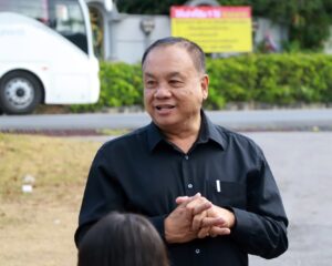 เรวัตฯ นายก  อบจ.ภูเก็ต ลงพื้นที่เกาะสิเหร่ ให้กำลังใจทีมสาธารณสุข บริการตรวจสุขภาพถึงชุมชน