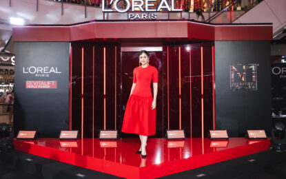 ชมพู่ อารยา อวดผิวดูอ่อนเยาว์ สวยสะกดทุกสายตา ในงานเปิดตัว L’Oreal Paris Revitalift Triple-Power เซรั่มตัวแม่ Anti-Aging ณ เซ็นทรัลเวิลด์
