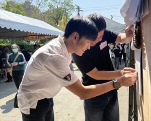 “สิงโต ปราชญา” ใช้สิทธิเลือกตั้งล่วงหน้าก่อนบินไปทำงานต่างประเทศ พร้อมชวนคนไทยออกมาใช้สิทธิเพื่อการเปลี่ยนแปลงที่ดีขึ้น