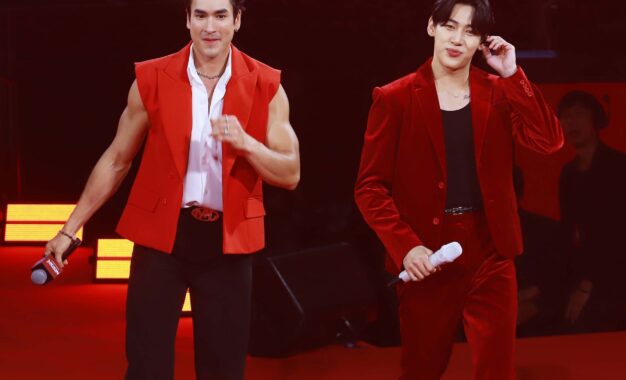 เนสกาแฟสร้างปรากฏการณ์เนรมิตเวทีมวยจัดงานใหญ่ “เนสกาแฟ เบลนด์ แอนด์ บรู เมค ดิส โมเมนต์ มอร์” เปิดตัว “เนสกาแฟ เบลนด์ แอนด์ บรู ริช อโรมา สูตรใหม่” ชูคอนเซ็ปต์ “เพิ่มกาแฟ เติมนม อร่อยไปอีก”