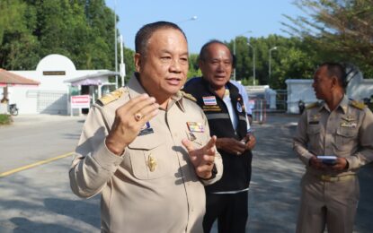 เรวัตฯ นายก อบจ.ภูเก็ต ลงพื้นที่สำรวจแนวถนนโรงเรียนเฉลิมพระเกียรติฯ