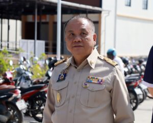 เรวัตฯ นายก อบจ.ภูเก็ต ลงพื้นที่ติดตามงานปรับปรุงถนนหน้า สอน.ฉลอง และความคืบหน้าก่อสร้างศูนย์สุขภาพชุมชนเมือง