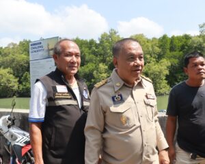 เรวัตฯ นายก อบจ.ภูเก็ต ลงพื้นที่สำรวจแนวทางพัฒนาทางเลี่ยงเมือง เชื่อมคลองมุดง ฉลอง–วิชิต เพิ่มความสะดวกในการสัญจรของประชาชน