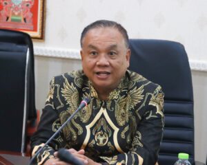 เรวัตฯ นายก อบจ.ภูเก็ต ต้อนรับคณะตรวจเงินแผ่นดินจังหวัดภูเก็ต เข้าปิดตรวจรายงานการเงิน ย้ำการบริหารงานโปร่งใส ตรวจสอบได้