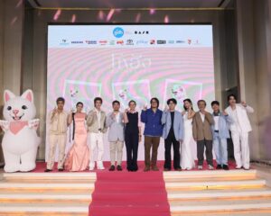 “GDH” จัดงานกาล่า “โกฮัง..หัวใจโกโฮม” สร้างปรากฏการณ์สุดอบอุ่น ทัพนักแสดง ร่วมเดินพรมแดง พร้อม “เจ้าโกฮัง” ทั้ง 3 ช่วงวัย “เจ้านาย” โชว์พลังเสียง “Love me Love my Dog” สะกดใจแฟนๆ (“โกฮัง..หัวใจโกโฮม” 2 เมษายนนี้ ในโรงภาพยนตร์)