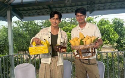 จากหมู่บ้านร้างสู่แผ่นดินทอง! “เต้ย – น้ำ” บุกปราจีนบุรี ตามรอย “มะม่วงน้ำดอกไม้สีทอง” พรีเมียมระดับโลก