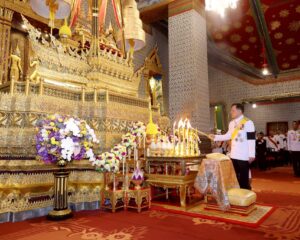 ในหลวง-พระราชินี เสด็จฯ ไปในการพระราชพิธีฉัตรมงคล พุทธศักราช ๒๕๖๙ ณ พระที่นั่งอมรินทรวินิจฉัย พระบรมมหาราชวัง
