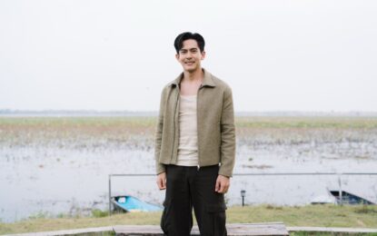 ธ.ก.ส. ดึง ‘ เต้ย พงศกร ’ ประเดิมพิธีกรรายการครั้งแรก!  “หอมแผ่นดิน กลิ่นไอเกษตร” ซีซั่นใหม่ ลุย Vlog ท่องเที่ยววิถีเกษตรสุดฟิน ชวน ‘ ปอ อรรณพ ’ ลุยบุรีรัมย์