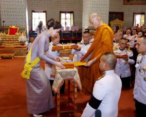 พระบาทสมเด็จพระเจ้าอยู่หัว และสมเด็จพระนางเจ้า ฯ พระบรมราชินี  เสด็จพระราชดำเนิน ไปในการพระราชพิธีมหามงคลเฉลิมพระชนมพรรษา ๔ รอบ สมเด็จพระนางเจ้า ฯ พระบรมราชินี ๓ มิถุนายน ๒๕๖๙ ณ พระที่นั่งอมรินทรวินิจฉัย พระบรมมหาราชวัง