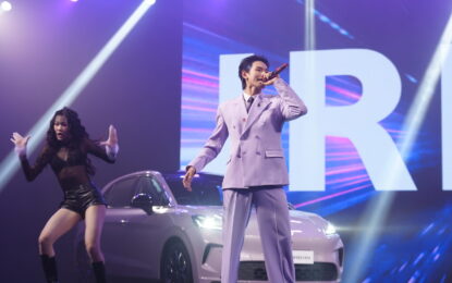 “ต้าห์อู๋” จัดเต็มบนเวทีมินิคอนเสิร์ต ร่วมฉลองปรากฎการณ์ “น้องม่วง” NEW MG URBAN เปิดตัวในไทยอย่างเป็นทางการ