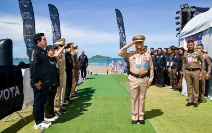 ผู้บัญชาการทหารเรือ ผู้แทนพระองค์มอบถ้วยรางวัลและปล่อยตัวการแข่งขัน AMAZING RACE FESTIVAL SATTAHIP TRIATHLON 2026 ขับเคลื่อน Sport Tourism ยกระดับสัตหีบสู่จุดหมายปลายทางกีฬาระดับนานาชาติ
