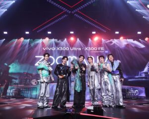 vivo ส่งต่อประสบการณ์ซูมเหนือระดับกับ “ZOOMANIA Concert”  รวมพลังสองเจเนอเรชันดนตรี PROXIE และ POTATO พิสูจน์พลังซูมของ vivo X300 Ultra และ vivo X300 FE ในเวทีจริง