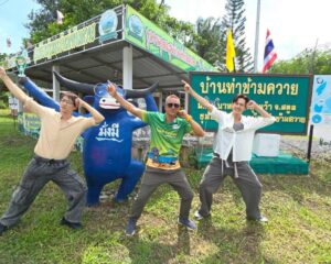 “เต้ย พงศกร” ชวน “หมอก้อง” ล่องใต้เช็คอินสตูล สัมผัสวิถีสองนํ้าสุดมหัศจรรย์ พร้อมพิสูจน์งานหัตถศิลป์ “กะลาเต่า” มรดกภูมิปัญญาแห่งกะลาบารา ใน “หอมแผ่นดินฯ”