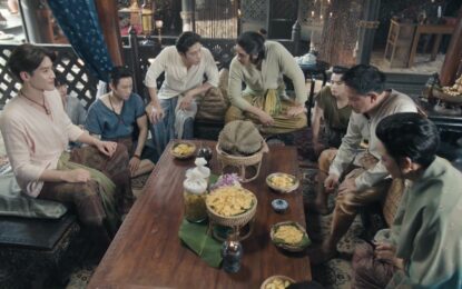 อยุธยาแตก… “เล้ง” ทำ “ทุเรียนทอด” มัดใจ “เชฟป้อม” ได้ใจ “ออกัส” เต็มๆ ตกดึกหามกันเข้าห้องปล่อยเคมีปีศาจสวีทเยิ้ม !ในซีรีส์ “บุพเพสันนิวาส” คืน 28 ก.ค.นี้