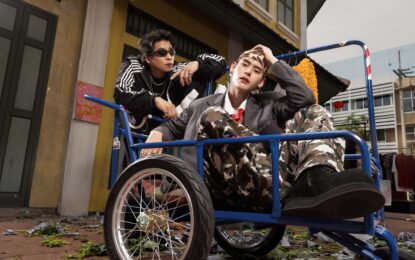 “เน PERSES” จับมือ “TangBadVoice” ปะทะแร็ปสุดกวน! ถ่ายทอดเรื่องราวรอบตัว  ใน NAY x TangBadVoice – ‘ยกมือขึ้น’