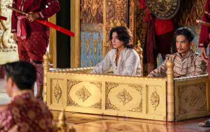 “รวมอัศจรรย์บันดาลโลใบใหม่ใน “อัศจรรย์วันทอง”  ถ่ายทำเขาพับผ้า สไบเกราะออกศึก พบอัศจรรย์ความทุ่มเท กลั่นจากทีมงานยอดฝีมือ บันดาลโลกใบใหม่ใน “อัศจรรย์วันทอง”
