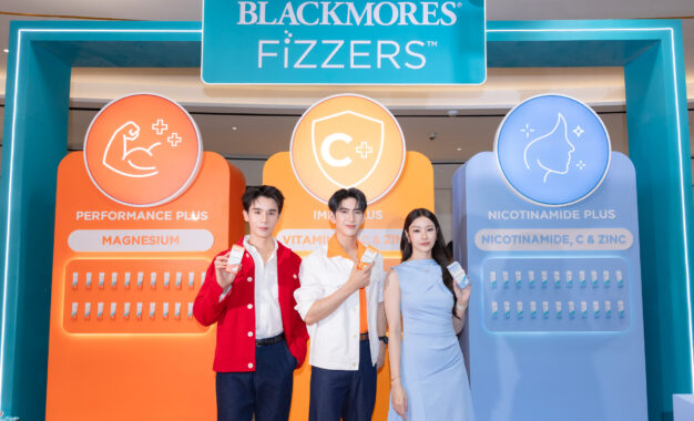 แบลคมอร์ส เปิดตัว “Blackmores Fizzers” วิตามินรูปแบบใหม่ ครั้งแรกในไทย ชูจุดเด่นวิธีการทานวิตามินที่ทั้งสนุกและอร่อย ไม่มีน้ำตาล พร้อม 3 สูตร ดึง 3 Special Guest จิมมี่-จิตรพล, ซี-ทวีนันท์ และ น้ำตาล-ทิพนารี   แชร์ประสบการณ์ ไลฟ์สไตล์การดูแลตัวเอง ตอบโจทย์คนรุ่นใหม่