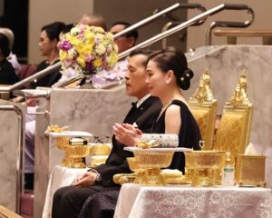 พระบาทสมเด็จพระเจ้าอยู่หัว และสมเด็จพระนางเจ้า ฯ พระบรมราชินี เสด็จพระราชดำเนินโดยรถยนต์พระที่นั่ง ไปทอดพระเนตรการแสดงบัลเลต์ เรื่อง “โรมิโอ แอนด์ จูเลียต” โดยคณะโรงละครบอลชอยแห่งเบลารุส (Bolshoi Theatre of Belarus) คณะบัลเลต์แห่งชาติของสาธารณรัฐเบลารุส เนื่องในโอกาสมหามงคลเฉลิมพระชนมพรรษา ๔ รอบ สมเด็จพระนางเจ้า ฯ พระบรมราชินี ในมหกรรมศิลปะการแสดงและดนตรีนานาชาติ กรุงเทพ ฯ ครั้งที่ ๒๘ ณ หอประชุมใหญ่ ศูนย์วัฒนธรรมแห่งประเทศไทย เขตห้วยขวาง กรุงเทพมหานคร