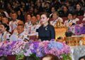 “พระราชินี” ทอดพระเนตรการแสดงรอบเยาวชนเฉลิมพระเกียรติ เรื่อง Alice in Wonderland พระราชทานเลี้ยงผู้มาร่วมงาน