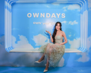 OWNDAYS Clear Vision Comfort คนร่วมงานคึกคัก