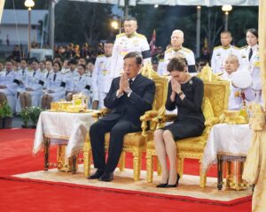 ในหลวง-พระราชินี ทรงเปิด “อาคารชลพิพัฒน์”ทอดพระเนตรนิทรรศการ “๙ ปีแห่งการบริหารจัดการทรัพยากรน้ำสู่ปีที่ ๑๐ เพื่อการวิวัฒนาก้าวหน้าอย่างมีประสิทธิภาพ