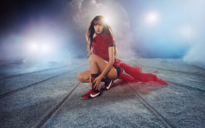 Nike Sportswear ฉลองเส้นทางสู่ความฝันของลิซ่าเปิดตัวแคมเปญ Moon Shoe