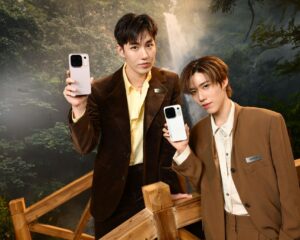 OPPO แท็กทีม ‘ต่อ–พีพี–เบ็คกี้–ปัน’ เผยเสน่ห์ทุกมุมมองกับ “OPPO Find X10 Series”