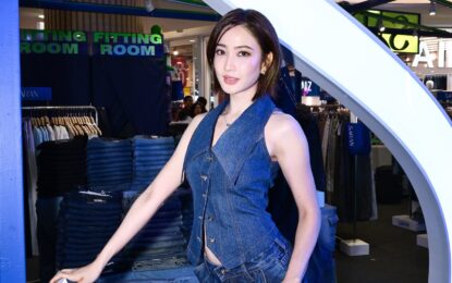 สะกดทุกสายตา “แต้ว ณฐพร” สวยทรงพลังในลุค SARAN JEANS